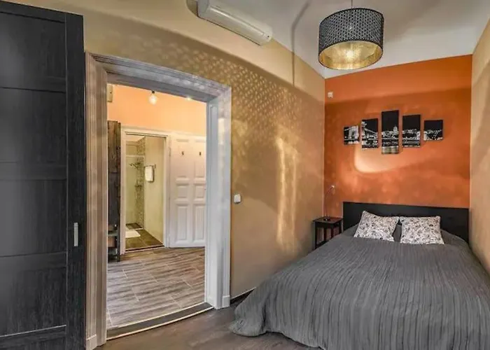 Your Worry Free Apartment Close To Parliament